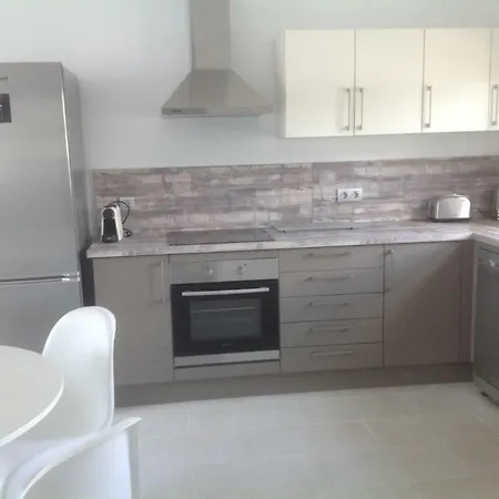 Oasis Apartment *